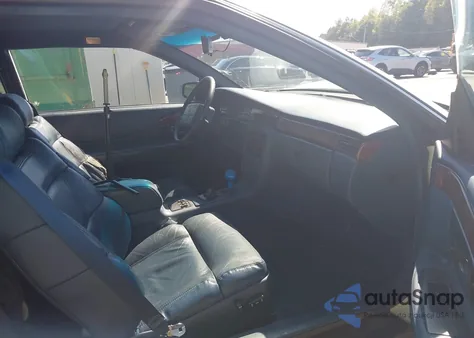 1992 Cadillac Eldorado z USA, uszkodzony, nr VIN 1G6EL13B3NU610669